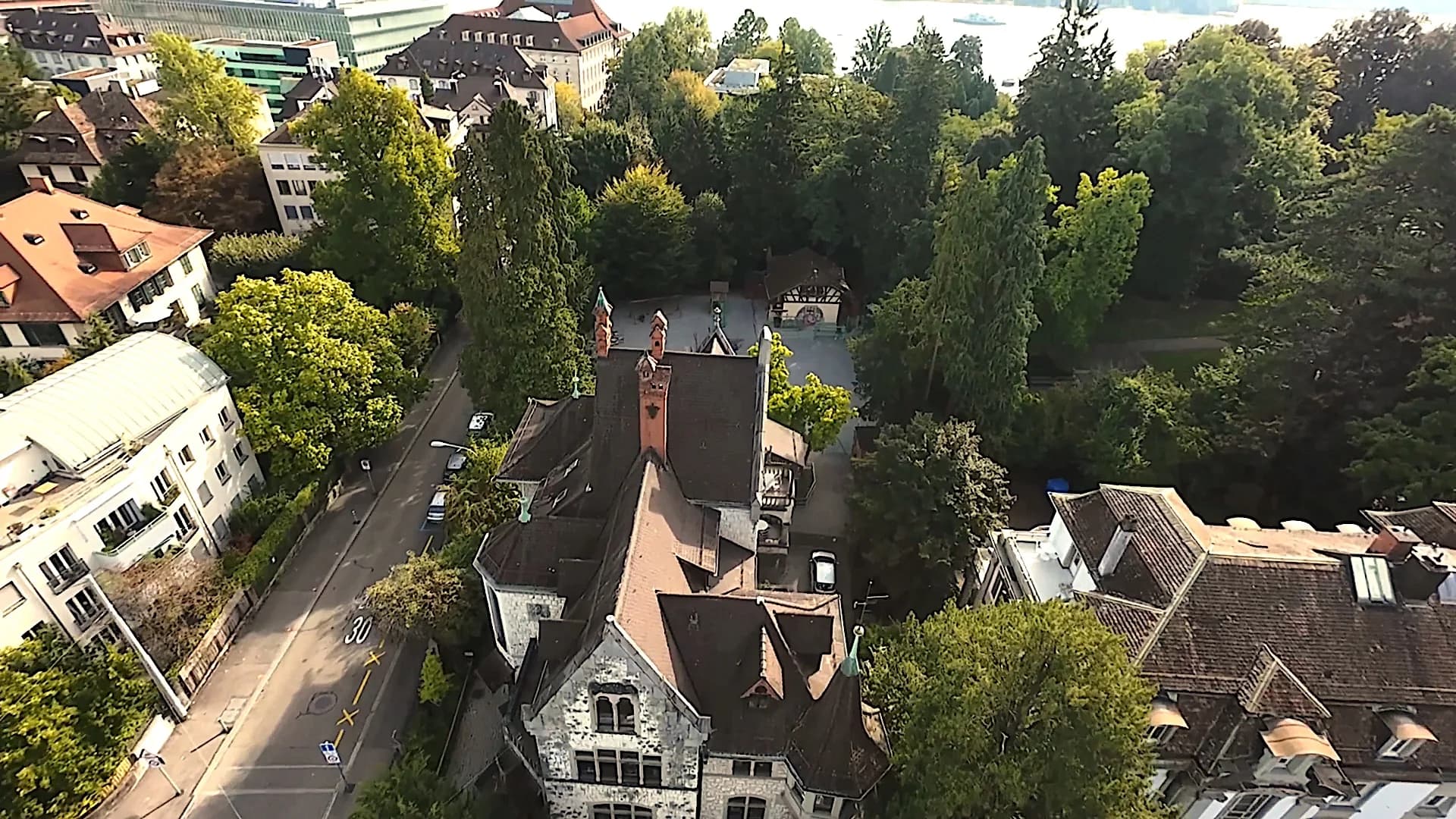 Mitten im Grünen, mitten in Zürich